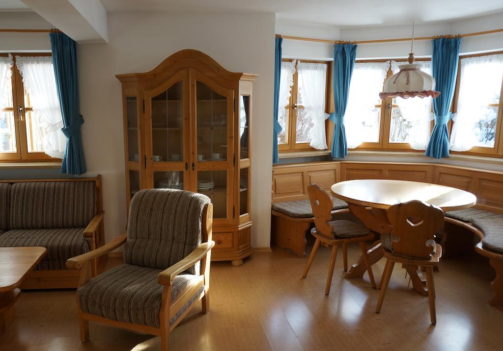 Ferienwohnung Alpenresidenz Chiemgau Schleching Zimmer foto