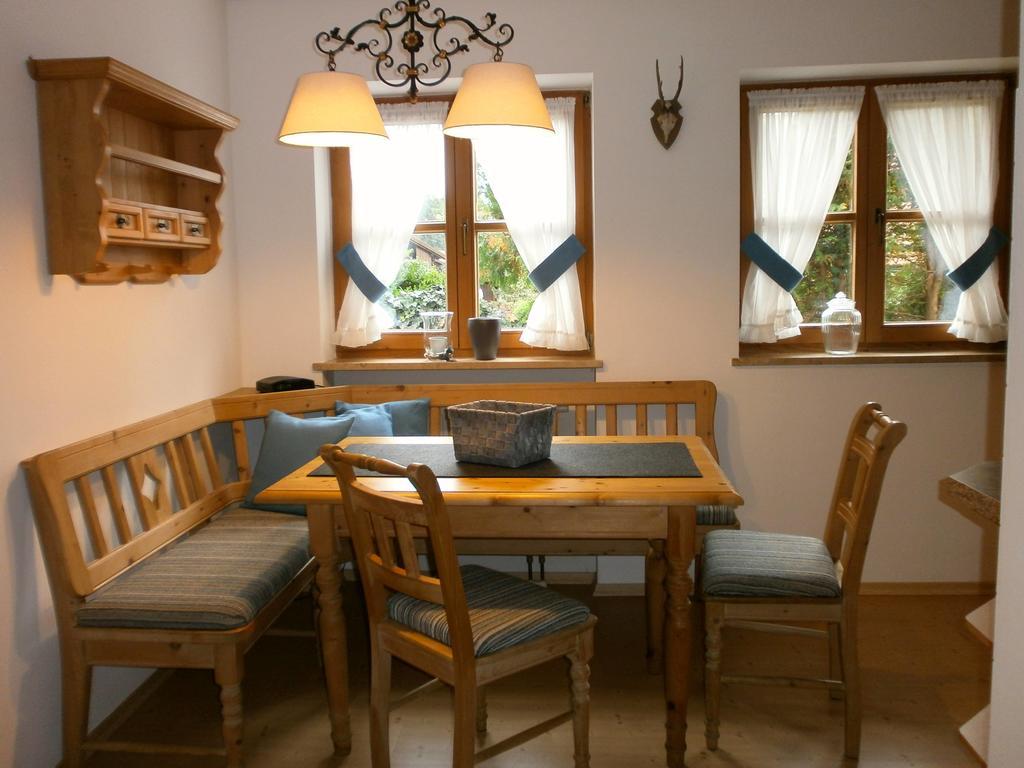 Ferienwohnung Alpenresidenz Chiemgau Schleching Zimmer foto